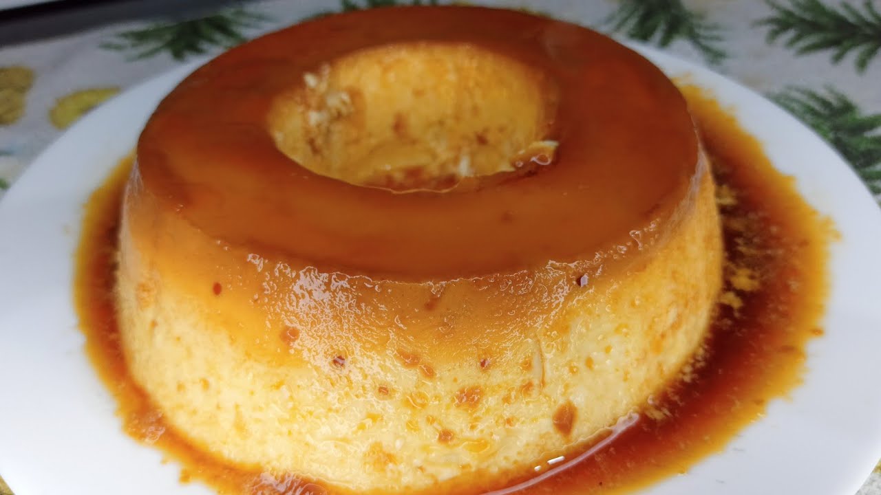 Pudim de Leite em Pó é uma sobremesa clássica da culinária brasileira, conhecida por sua textura cremosa e sabor inconfundível.
